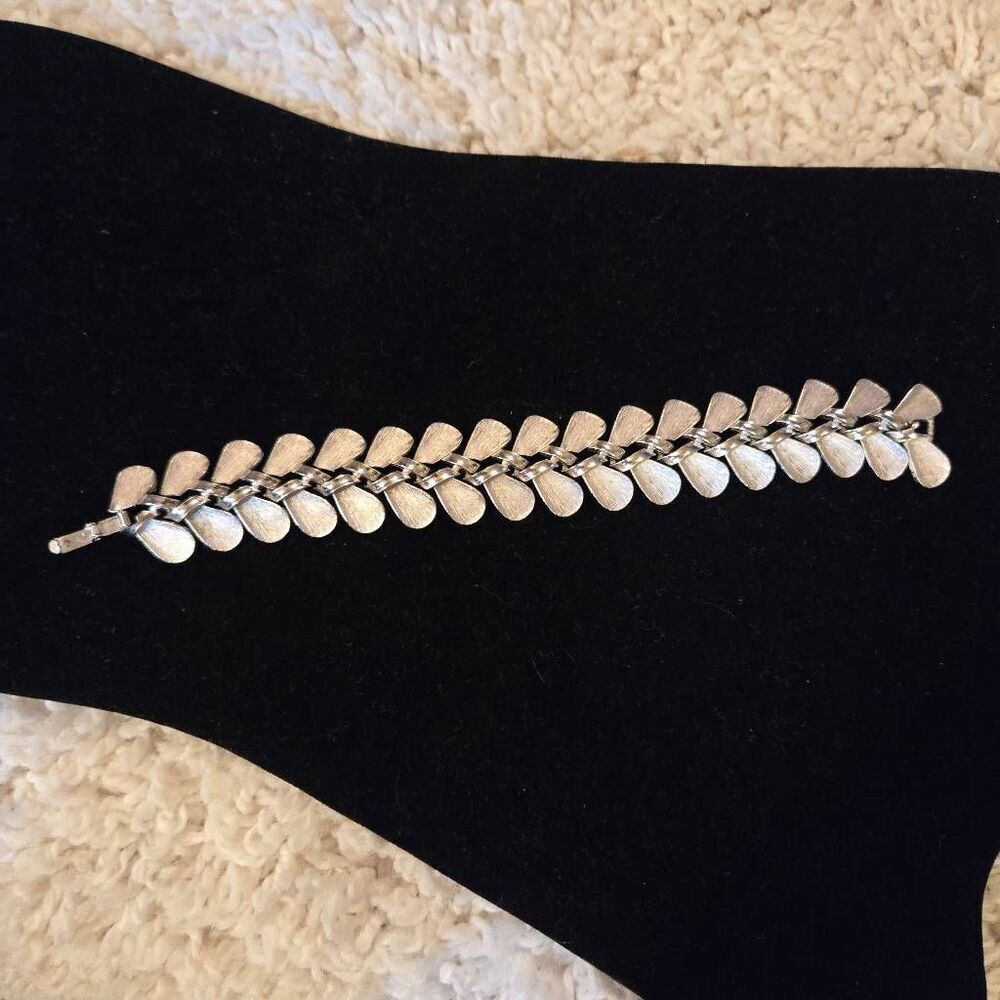 Vintage Crown Trifari Silver Bracelet Leaf Shape